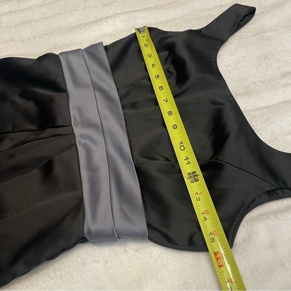Max and Cleo Formal Little Black Dress Satin Sz 4 - Picture 6 of 16
